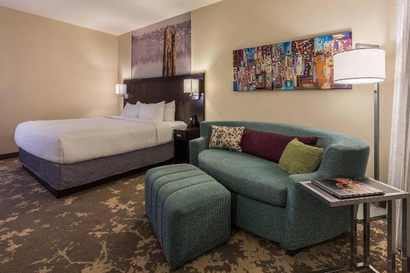 Courtyard by Marriott Portland City Center image