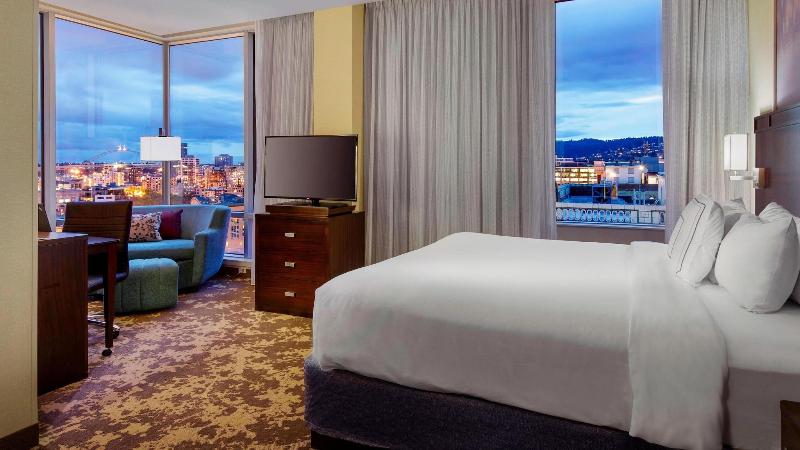 Courtyard by Marriott Portland City Center image