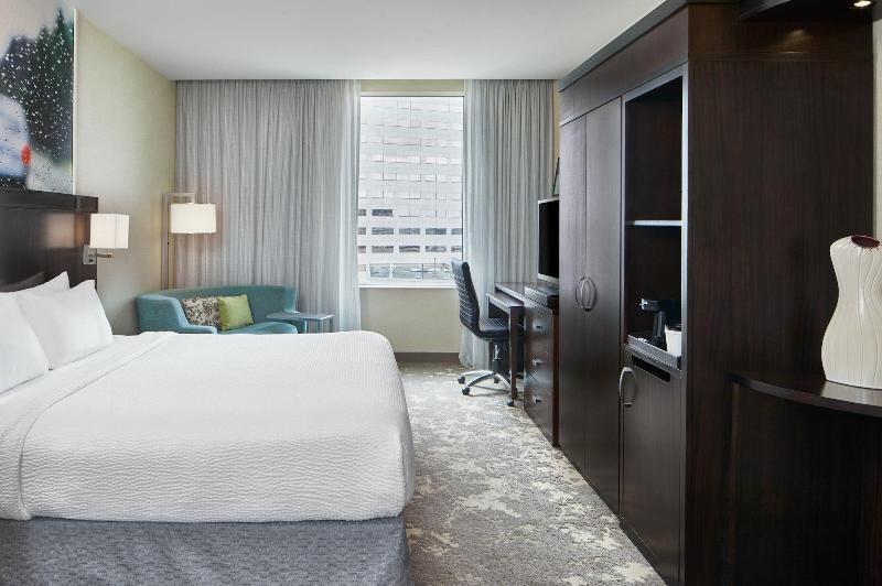 Courtyard by Marriott Portland City Center image