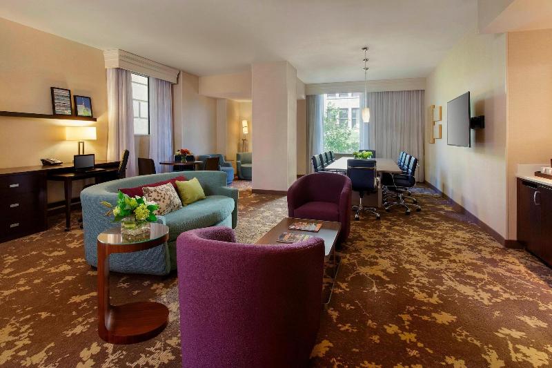 Courtyard by Marriott Portland City Center image