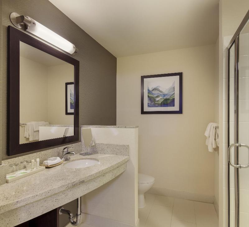 Courtyard by Marriott Portland City Center image