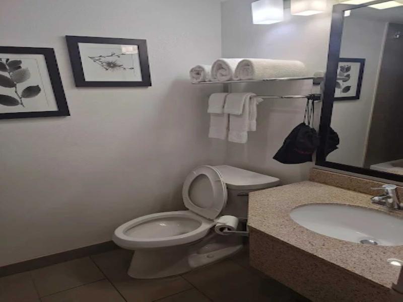 Country Inn & Suites By Radisson, Woodbury, Mn image
