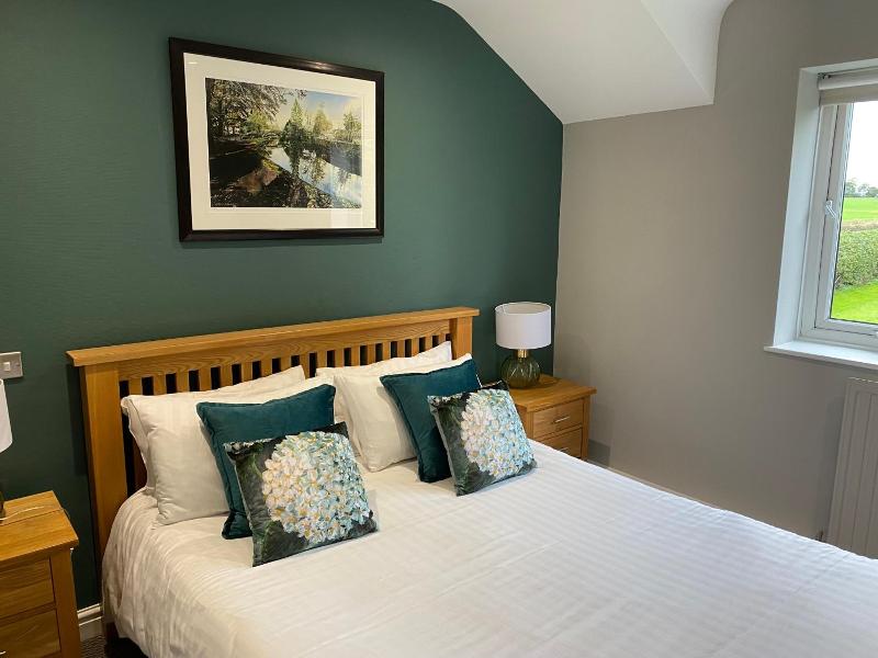 Rufford Arms Hotel image