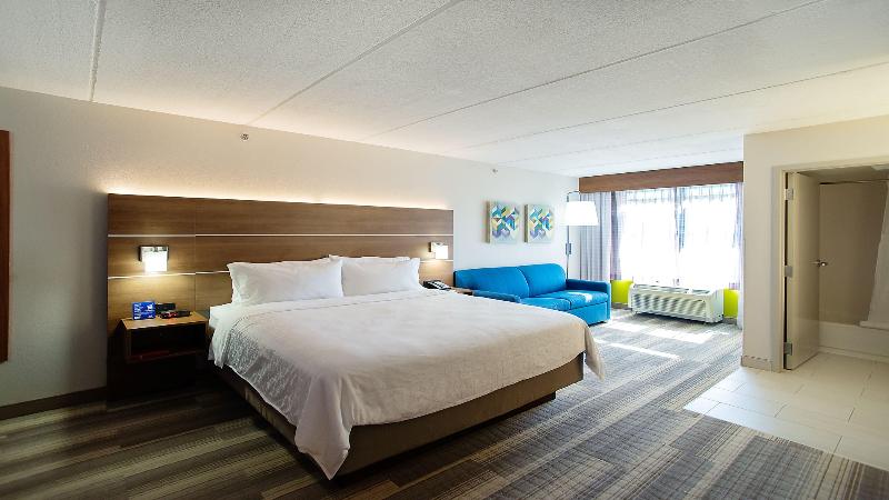 Holiday Inn Express & Suites Tempe photo 19