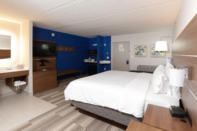Holiday Inn Express & Suites Tempe photo 21