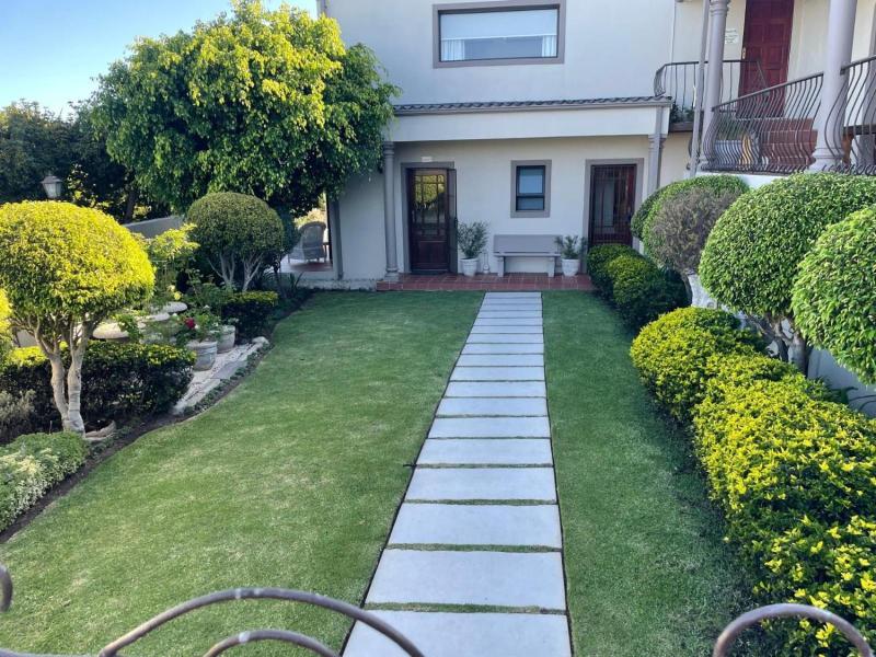 Sea Whisper Guest House & Self Catering image
