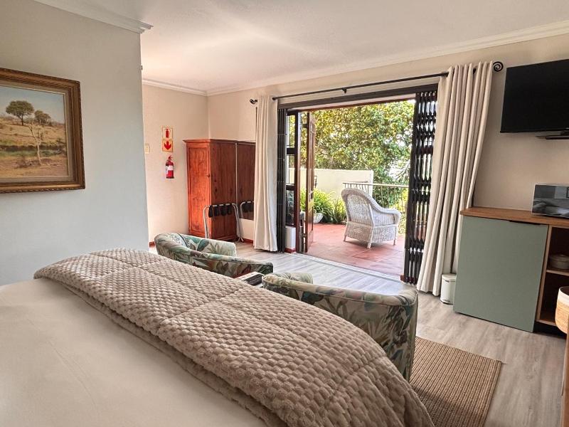 Sea Whisper Guest House & Self Catering image