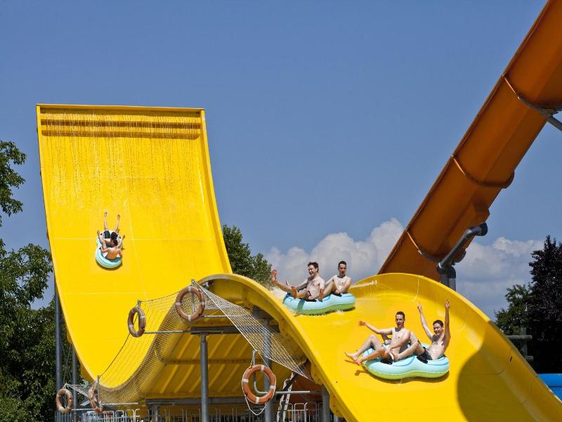 Cateski dvorec image