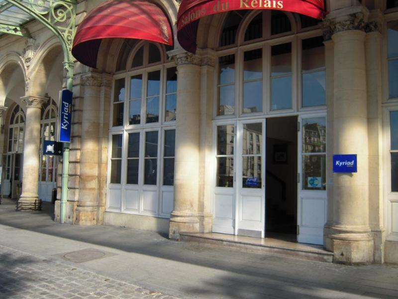 Kyriad Gare de lEst Paris 10
