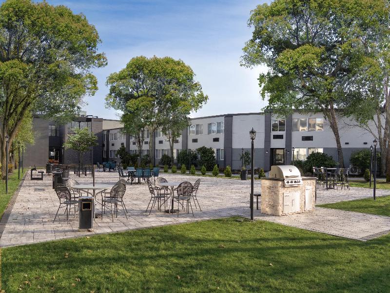 DoubleTree by Hilton Providence Airport Warwick image