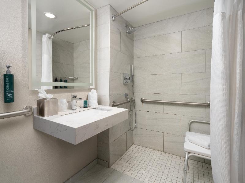 DoubleTree by Hilton Providence Airport Warwick image