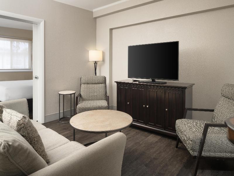 DoubleTree by Hilton Providence Airport Warwick image