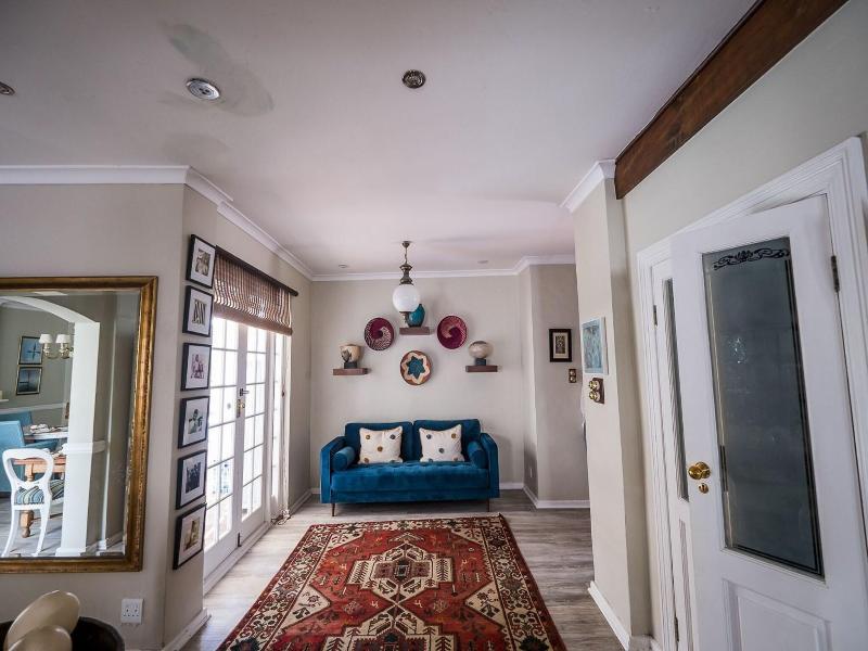 Admiralty Beach House image