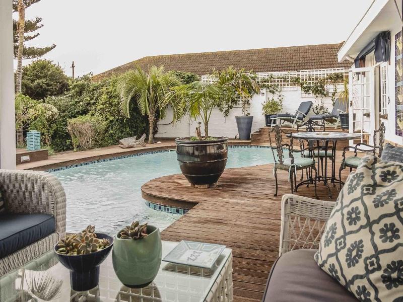 Admiralty Beach House image