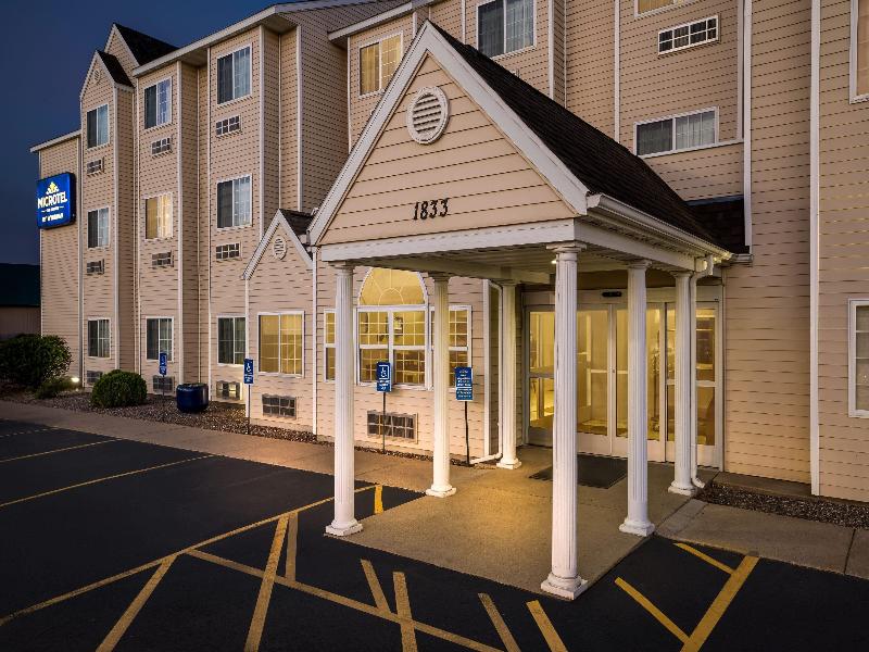 Microtel Inn & Suites By Wyndham Prairie Du Chien