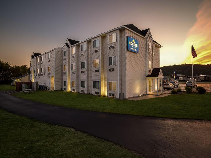 Microtel Inn & Suites By Wyndham Prairie Du Chien