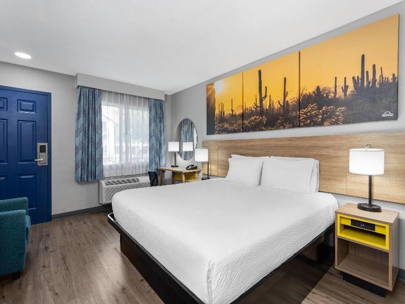 Days Inn By Wyndham Phoenix West image