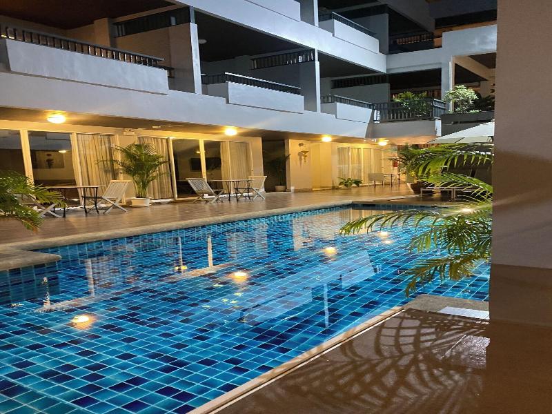 Chateau Dale Villas By PSR image