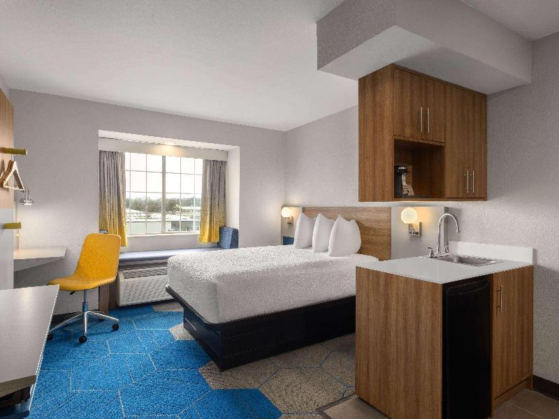 Microtel Inn & Suites By Wyndham Independence image