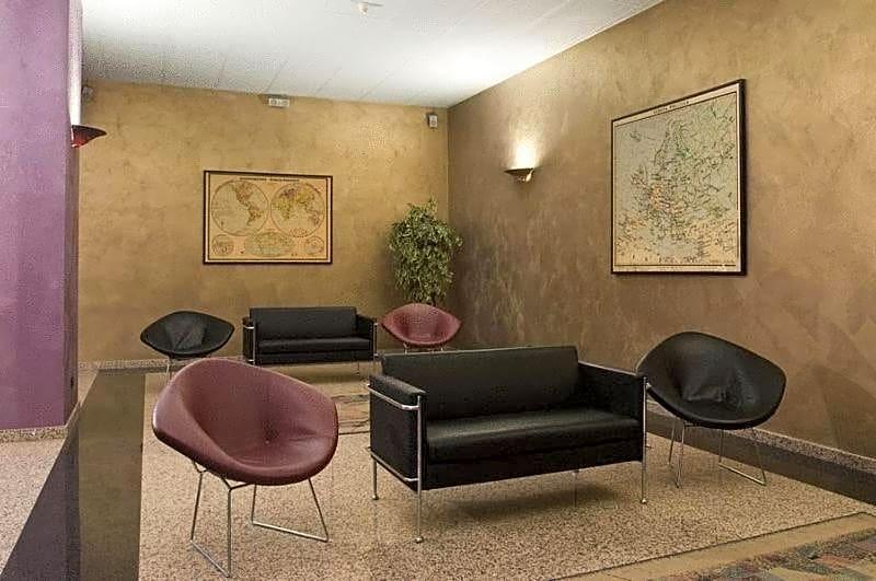 AIRONE HOTEL image