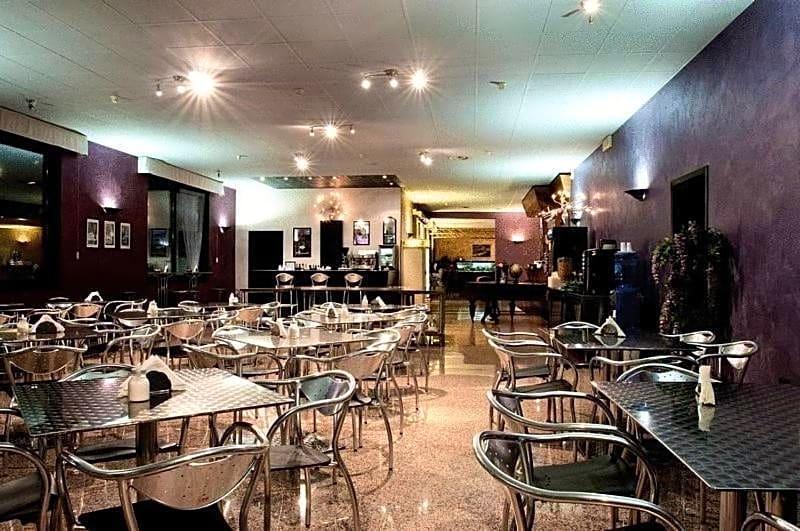 AIRONE HOTEL image