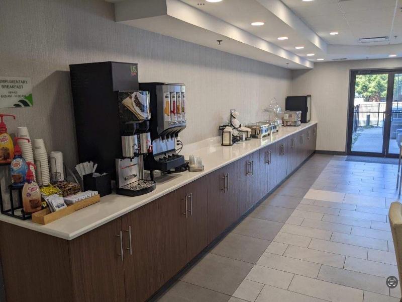 Wingate By Wyndham Vienna Parkersburg image