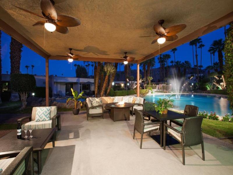 Desert Isle of Palm Springs image