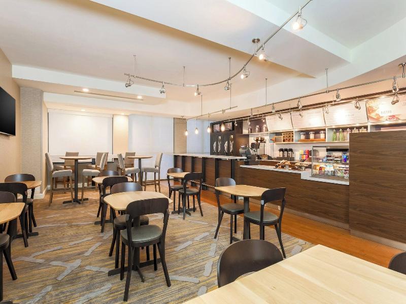 Courtyard By Marriott Pittsburgh Downtown image