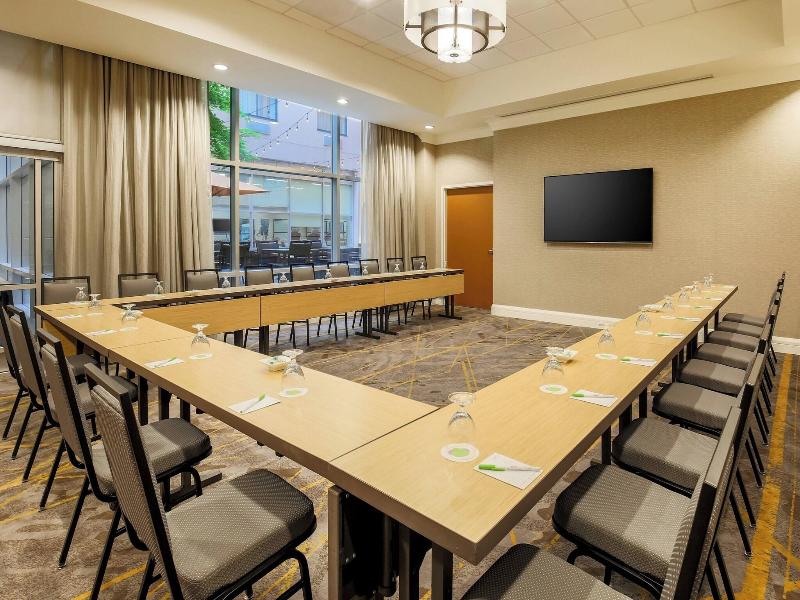 Courtyard By Marriott Pittsburgh Downtown image