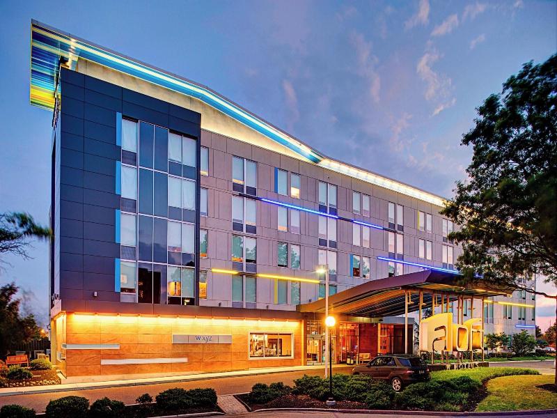 Aloft Philadelphia Airport image