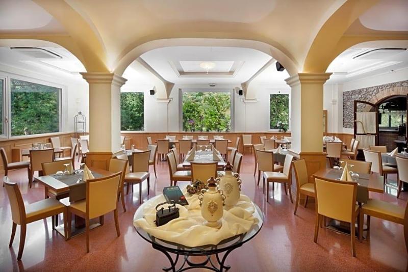 La Macchia image