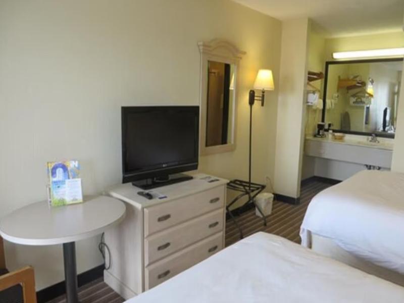 Days Inn by Wyndham Plainfield image