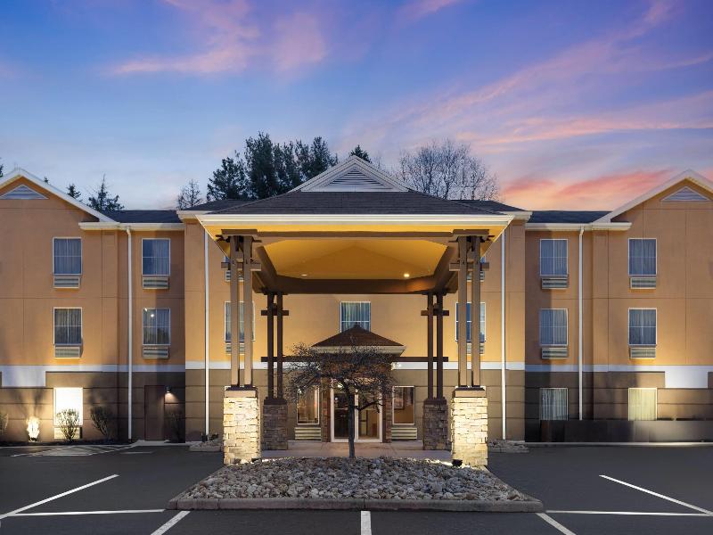 Super 8 By Wyndham Mars/Cranberry/Pittsburgh Area — general view