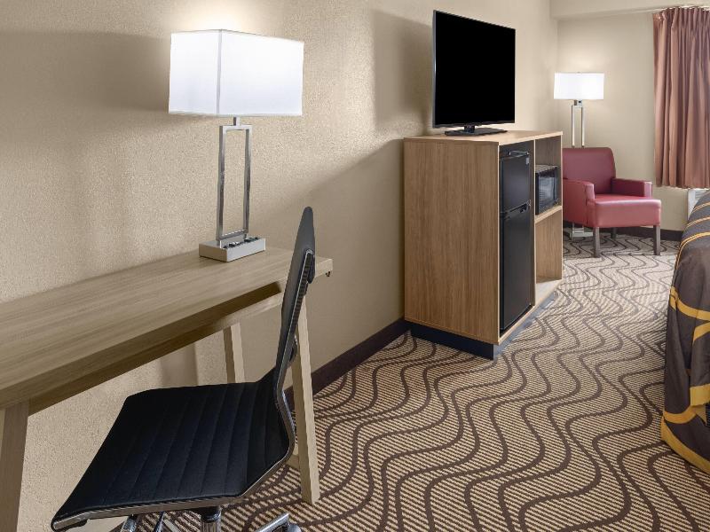 Super 8 By Wyndham Mars/Cranberry/Pittsburgh Area image