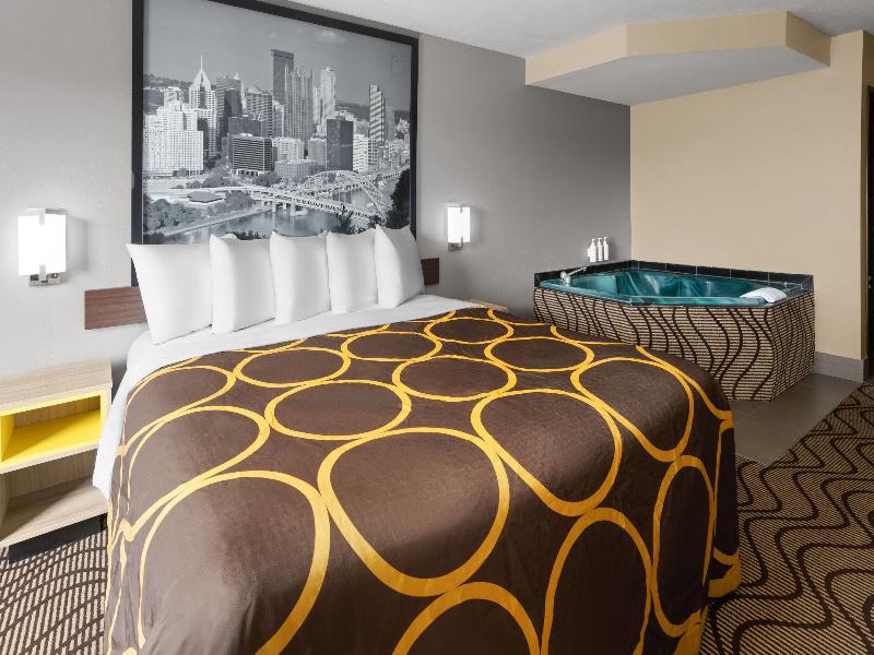 Super 8 By Wyndham Mars/Cranberry/Pittsburgh Area image