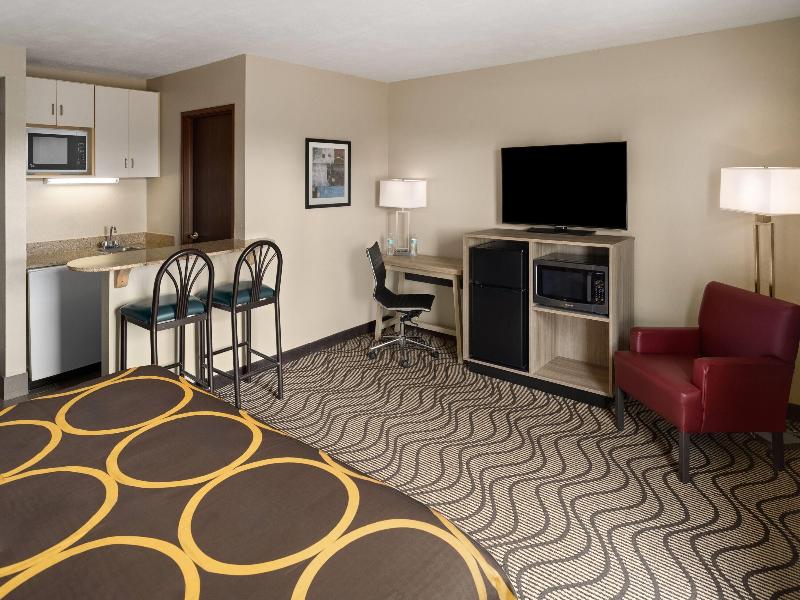 Super 8 By Wyndham Mars/Cranberry/Pittsburgh Area image