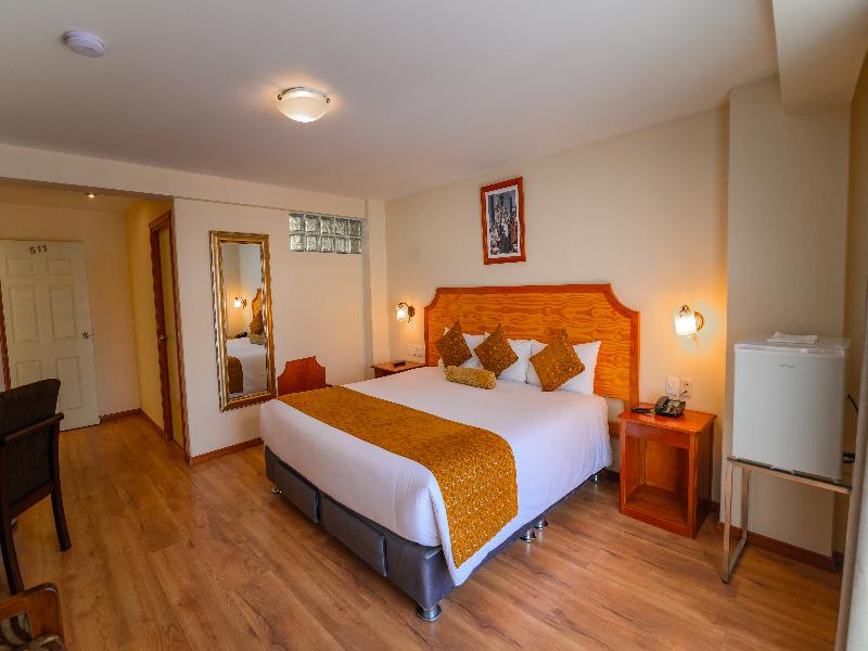 Sol Plaza Hotel image