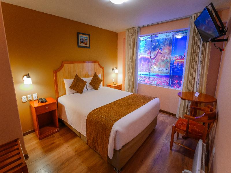 Sol Plaza Hotel image