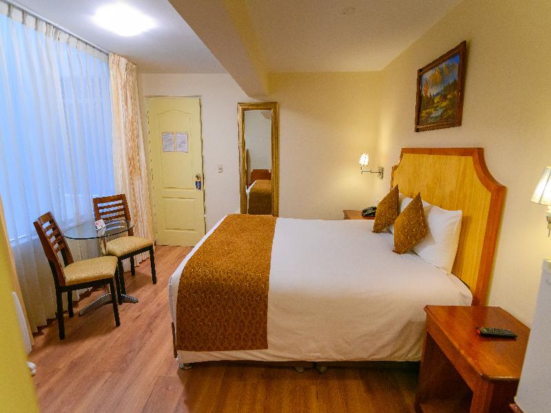 Sol Plaza Hotel image