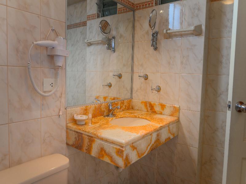 Sol Plaza Hotel image