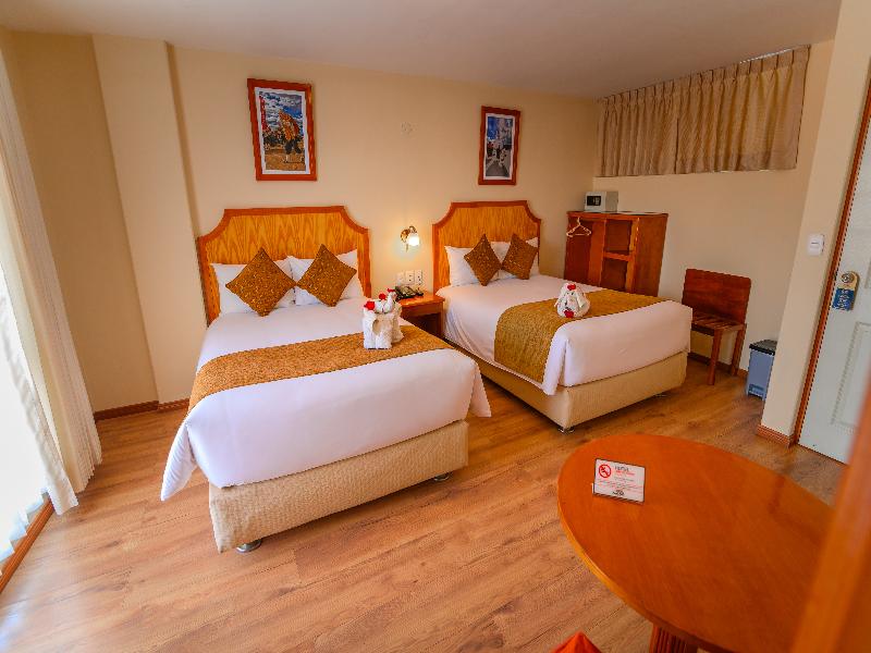 Sol Plaza Hotel image