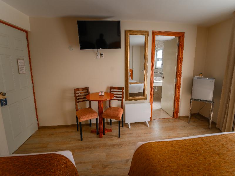 Sol Plaza Hotel image