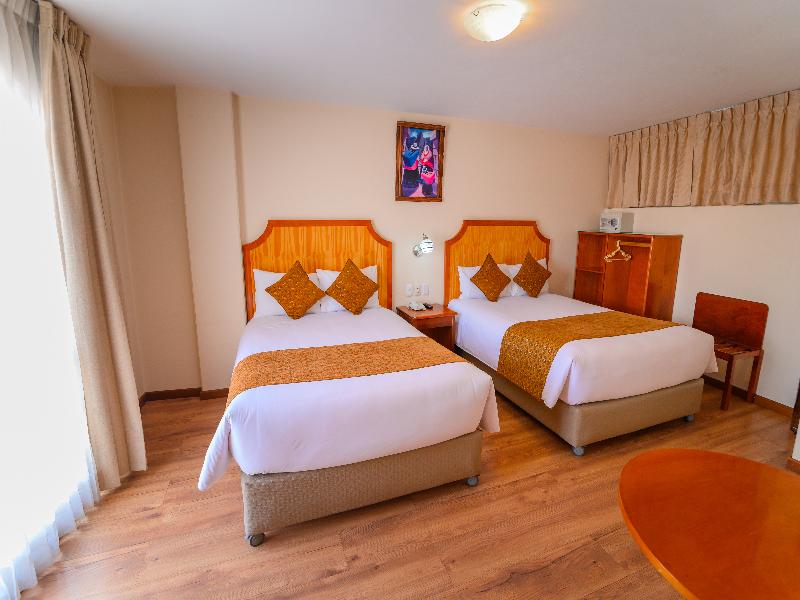 Sol Plaza Hotel image