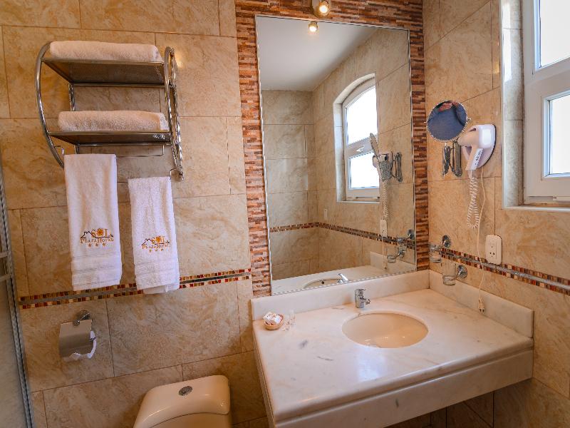 Sol Plaza Hotel image