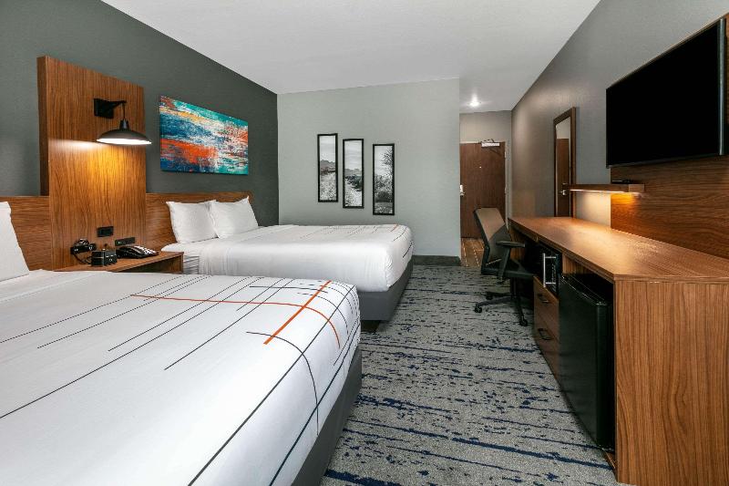 La Quinta Inn & Suites Jacksonville image