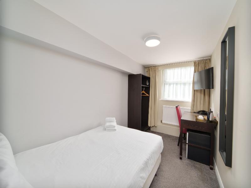 Ivy Bush Royal Hotel by Compass Hospitality image