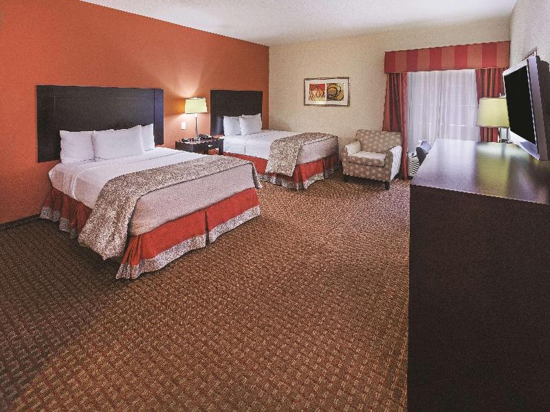 2 Double Beds, Mobility/Hearing Accessible Room, Bathtub w/ Grab Bars