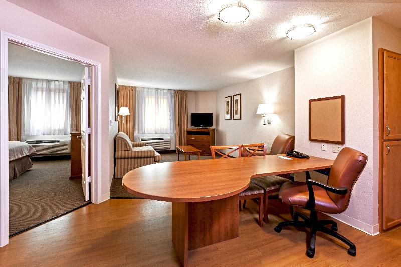 Candlewood Suites Pearland image