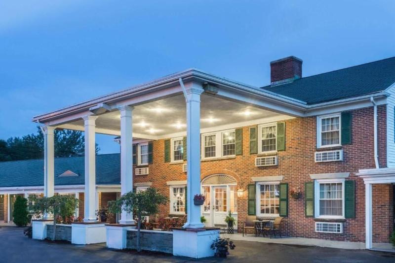 Knights Inn Seekonk image
