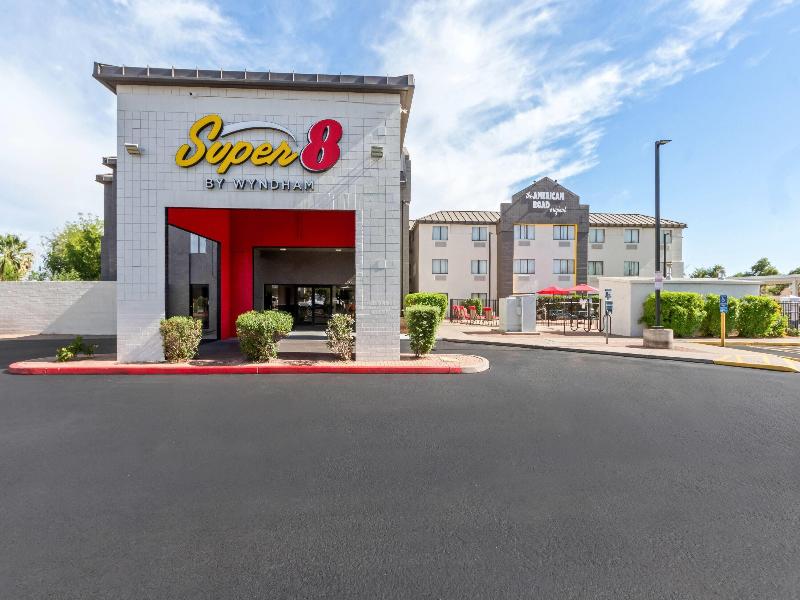 Super 8 by Wyndham Phoenix/Mesa/Gilbert Road image